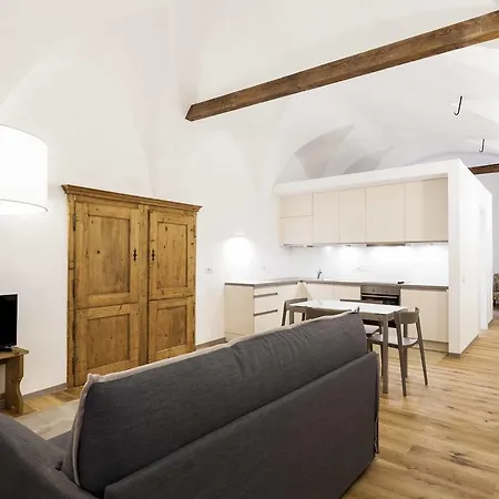 Cooper L Laubenhaus Appartement